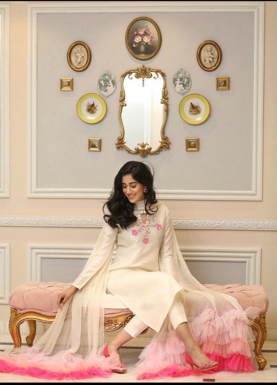 White & Blush Kurta Set With 4 Layers Ruffled Dupatta