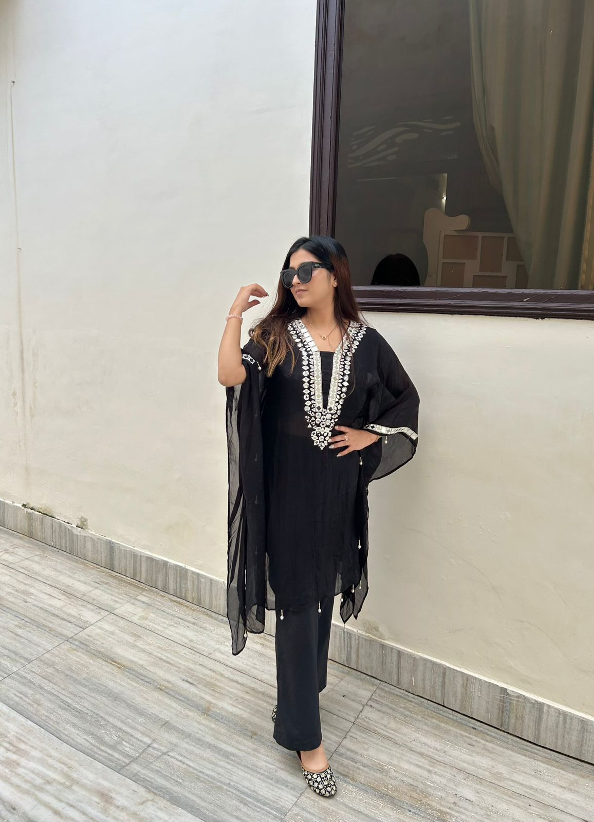 Black Mirror Work Kaaftan With Black Pants