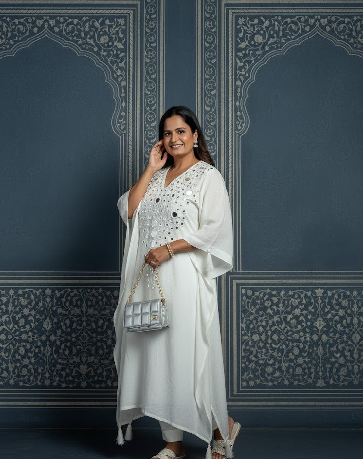 Hans White Kaaftan With Beautiful Mirror Detailing